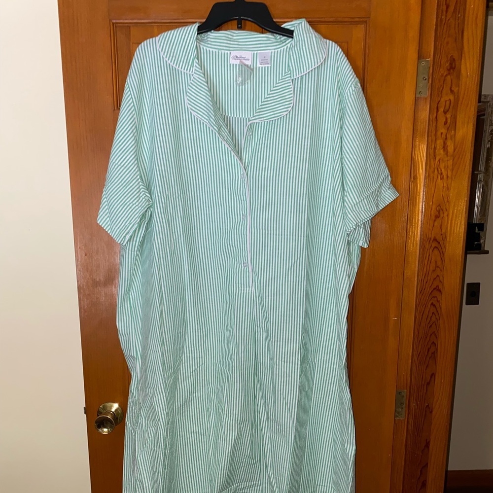 NWOT Vermont Country Store Nightgown/Housecoat Size 3X